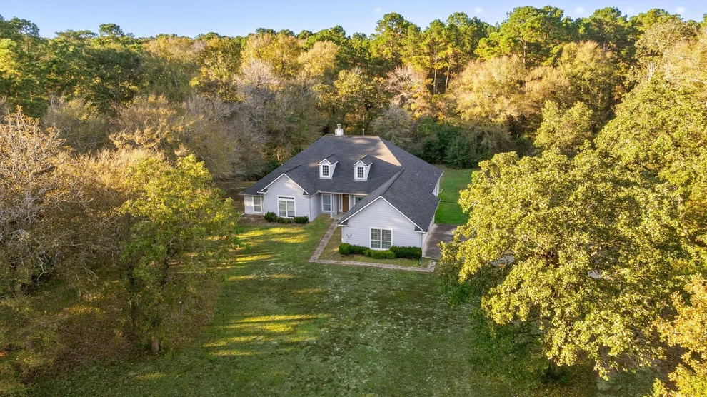 Unit for sale at 20934 Imperial Oak Drive, Magnolia, TX 77355