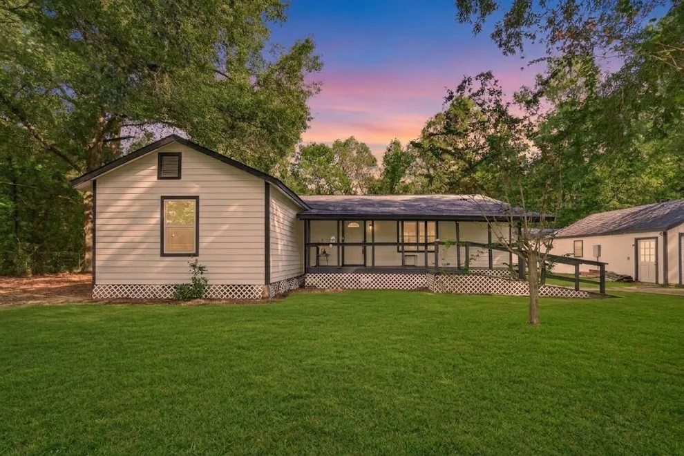 Unit for sale at 17073 Oak Grove Ln, New Caney, TX 77357