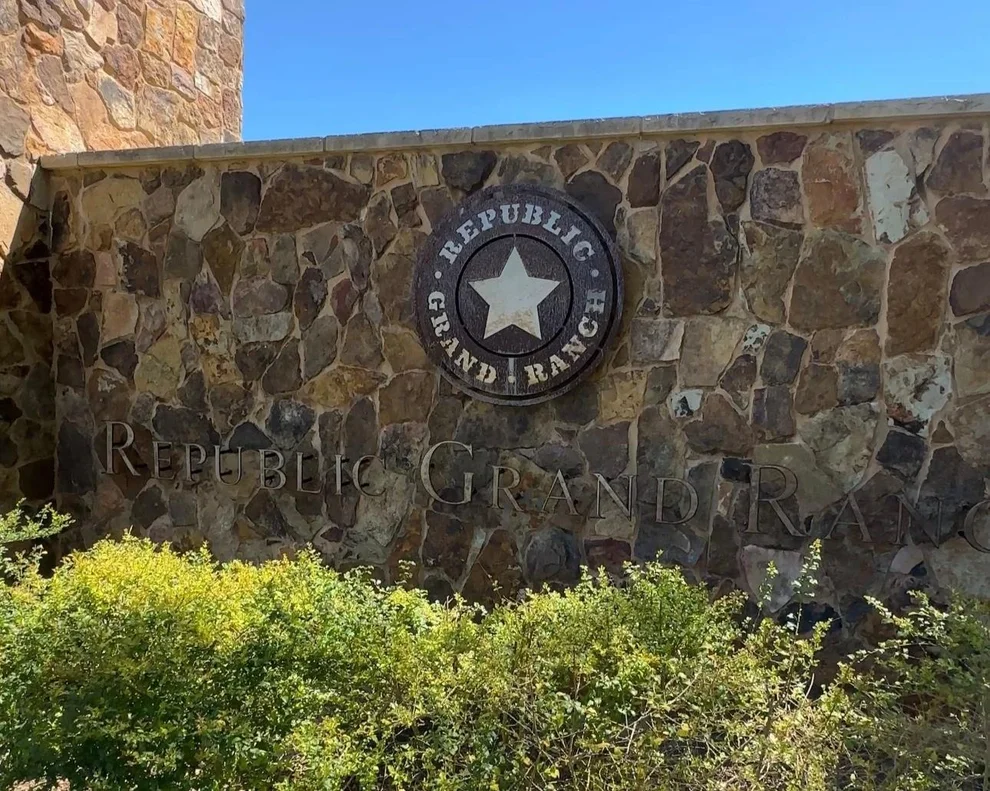 Unit for sale at 16283 Ridge Oak Road, Willis, TX 77378