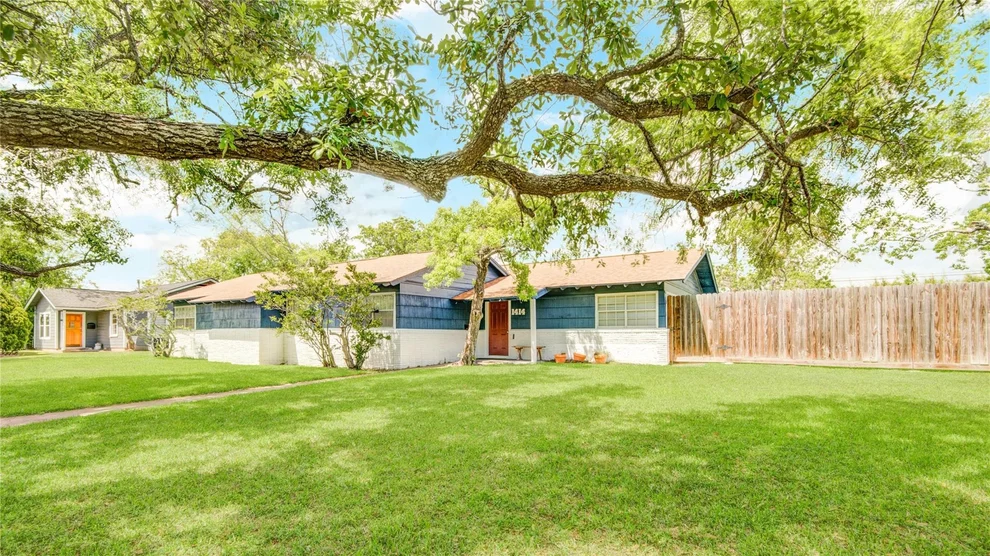 Unit for sale at 1414 W 9th Street, Freeport, TX 77541