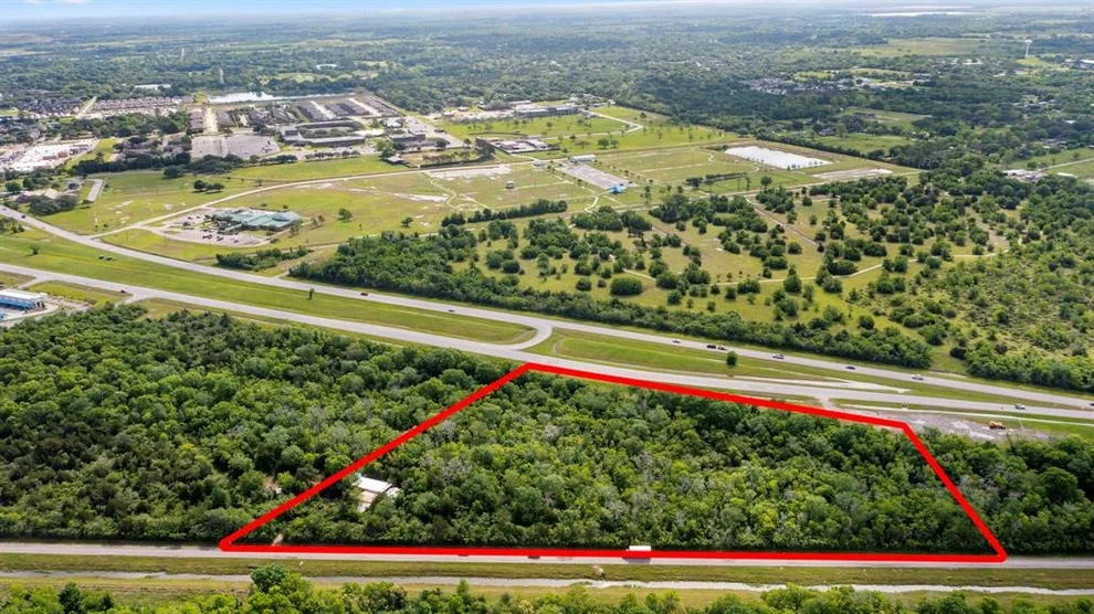 Unit for sale at 002 Johnston Street, Alvin, TX 77511
