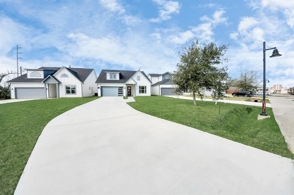 Unit for sale at 234 San Jacinto Street, La Porte, TX 77571