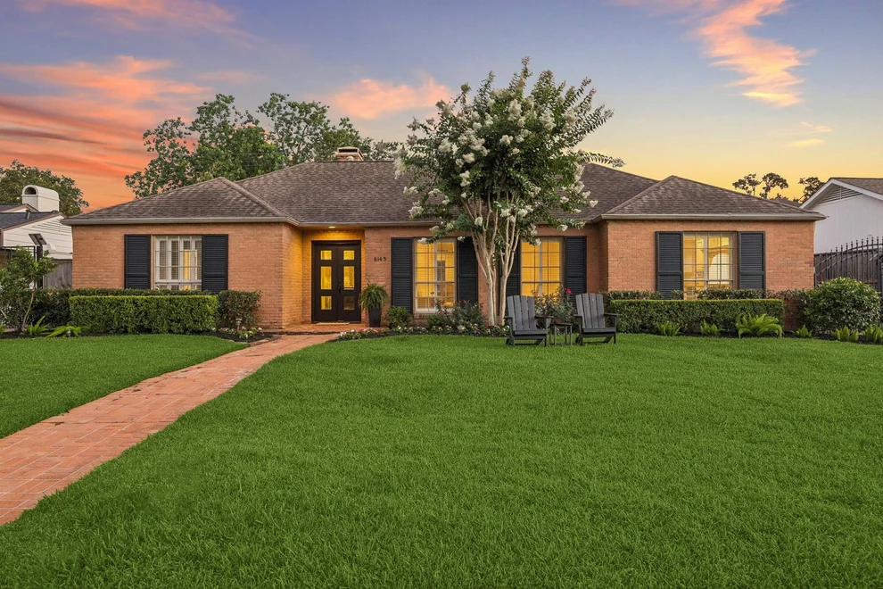 Unit for sale at 6143 Chevy Chase Drive, Houston, TX 77057