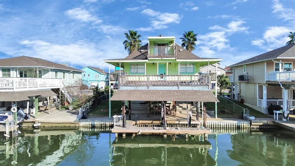 Unit for sale at 205 Bora Bora Drive, Tiki Island, TX 77554