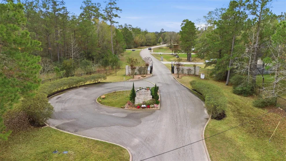 Unit for sale at 12033 Oak Forest Lane, Conroe, TX 77385