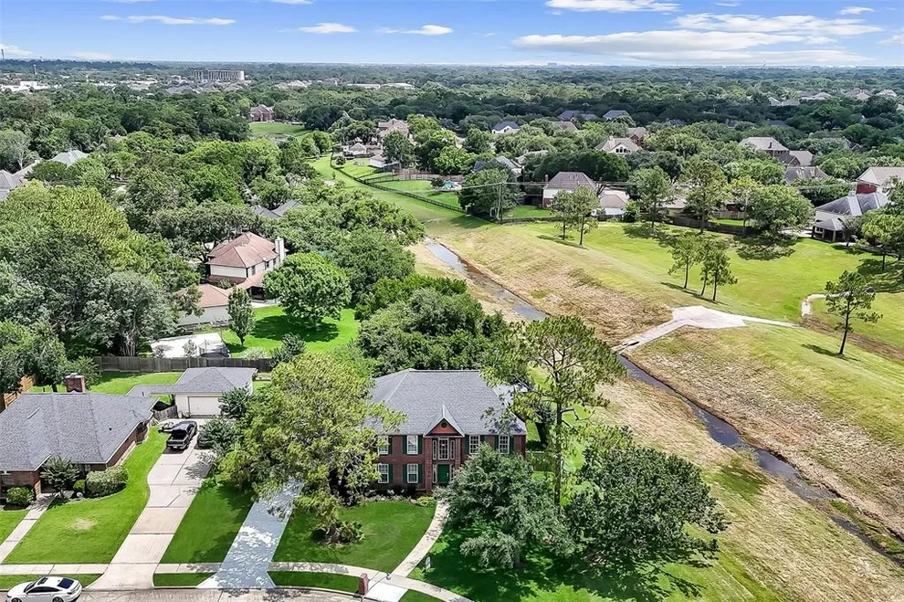 Unit for sale at 1805 Twin Oaks Street, Friendswood, TX 77546