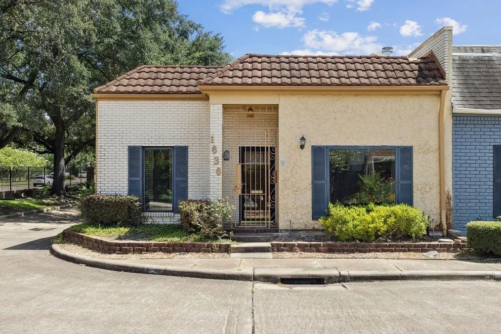 Unit for sale at 1636 S Gessner Road, Houston, TX 77063