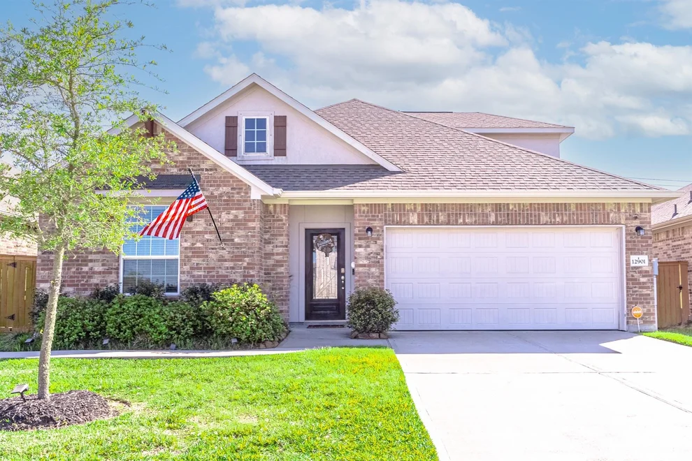 Unit for sale at 12901 Ocean Breeze Lane, La Marque, TX 77568