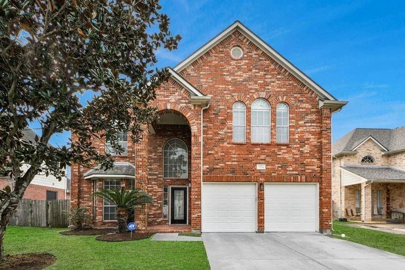 Unit for sale at 2704 Sunnyside Lane, Pearland, TX 77584