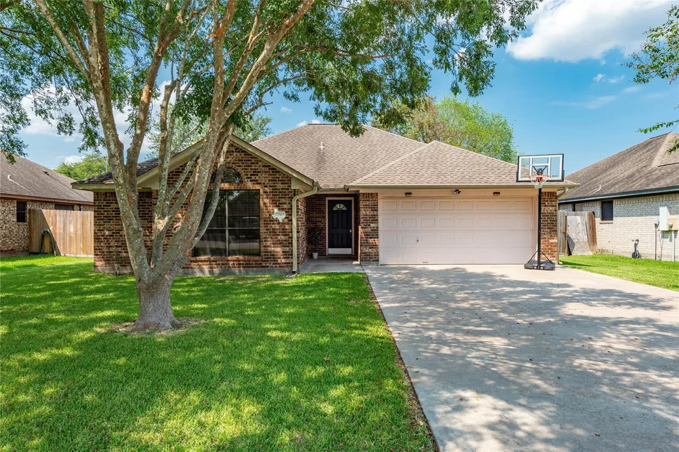 Unit for sale at 13310 Kaylee Lane, Santa Fe, TX 77510