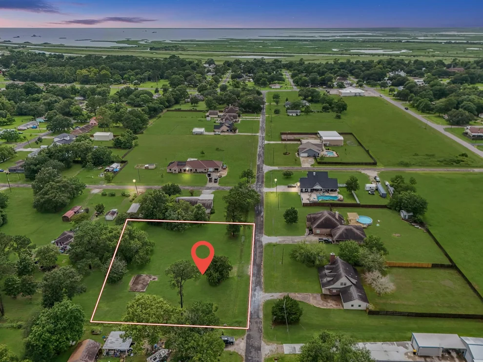Unit for sale at 702 Tinkler Street, Anahuac, TX 77514