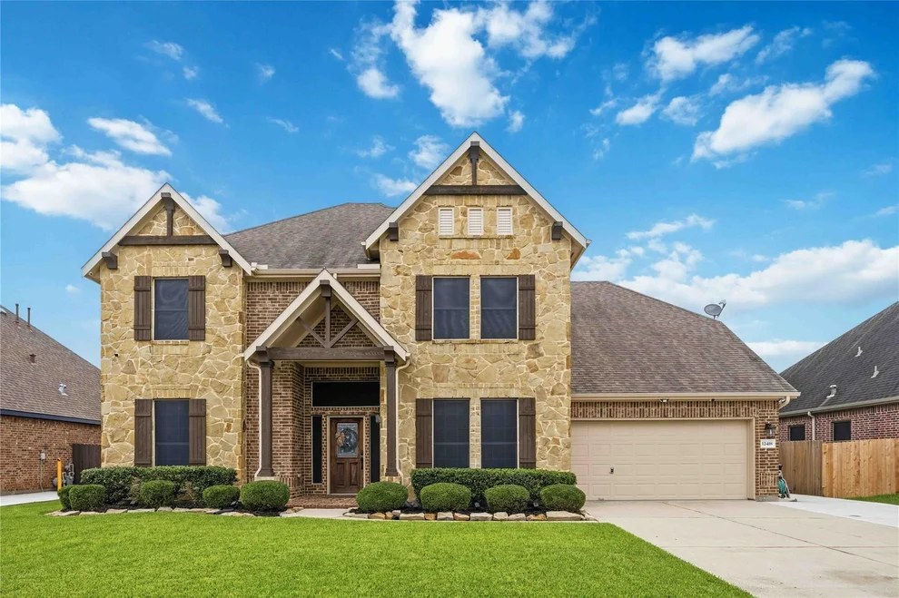 Unit for sale at 12418 Garnet Road, Mont Belvieu, TX 77535