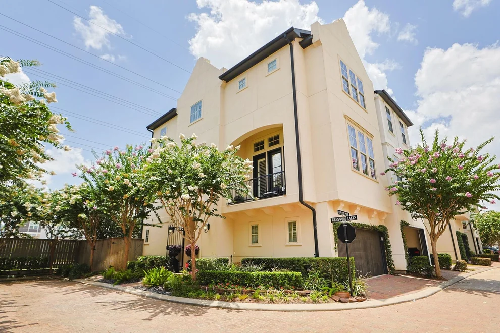 Unit for sale at 10901 Upland Park, Houston, TX 77043