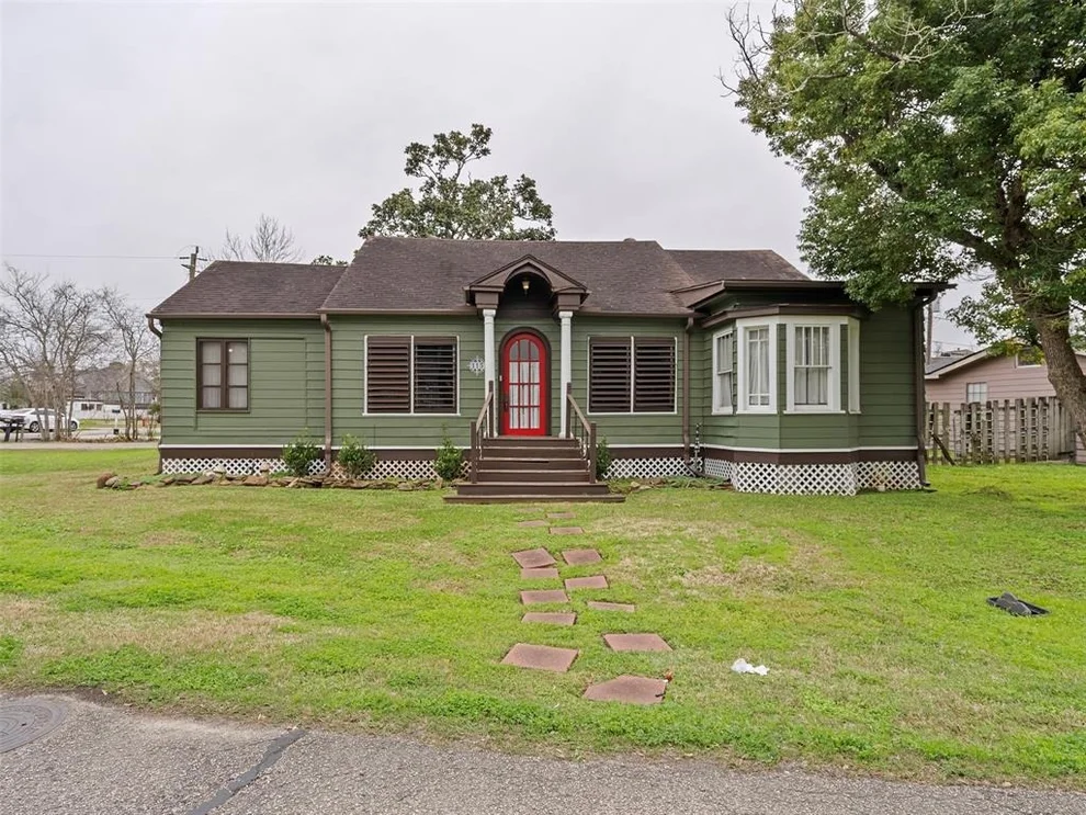 Unit for sale at 115 Dwire Drive, La Porte, TX 77571