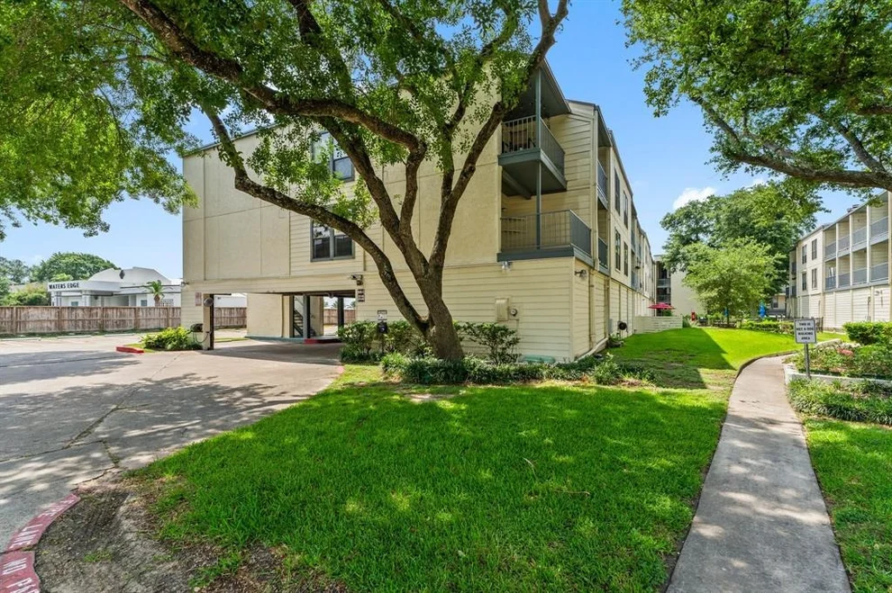 Unit for sale at 4001 Nasa Parkway, Seabrook, TX 77586