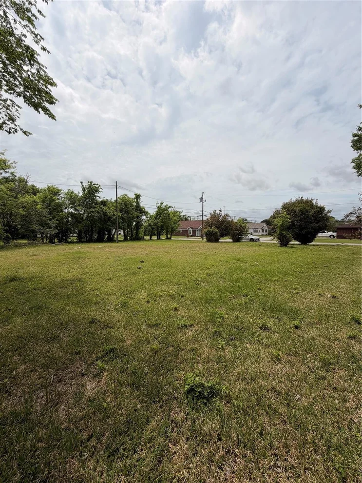Unit for sale at 2151 Saint Anthony Street, Beaumont, TX 77701