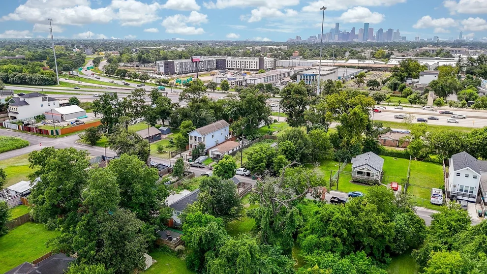 Unit for sale at 0 E 31st Street, Houston, TX 77022