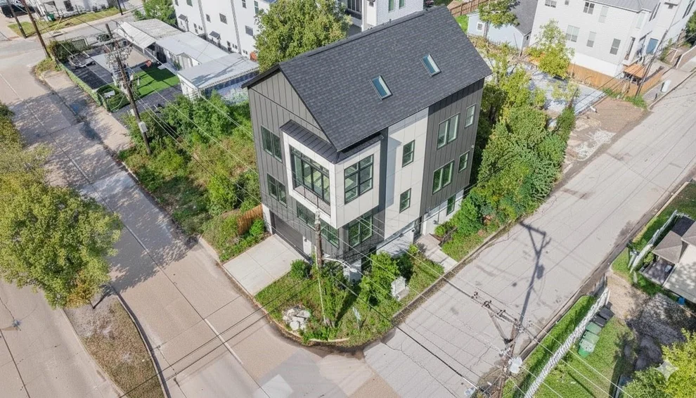 Unit for sale at 602 Gregg Street, Houston, TX 77020