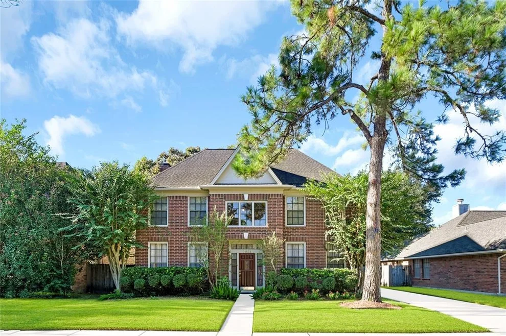 Unit for sale at 14634 Redwood Bend Trail, Houston, TX 77062