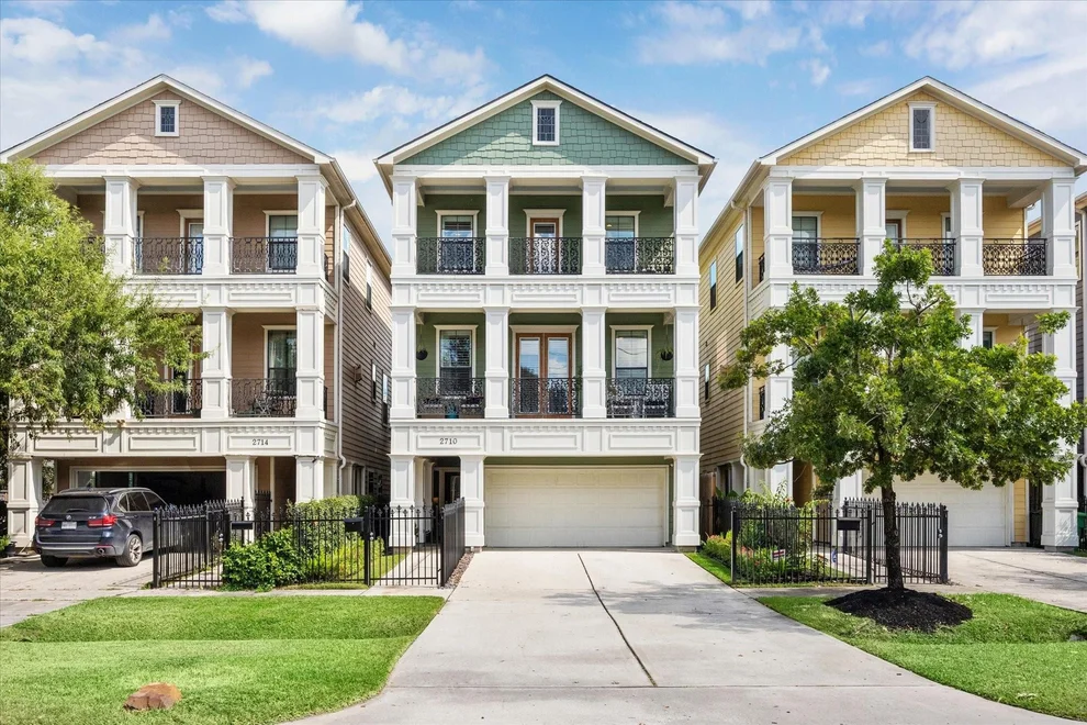 Unit for sale at 2710 Nicholson Street, Houston, TX 77008