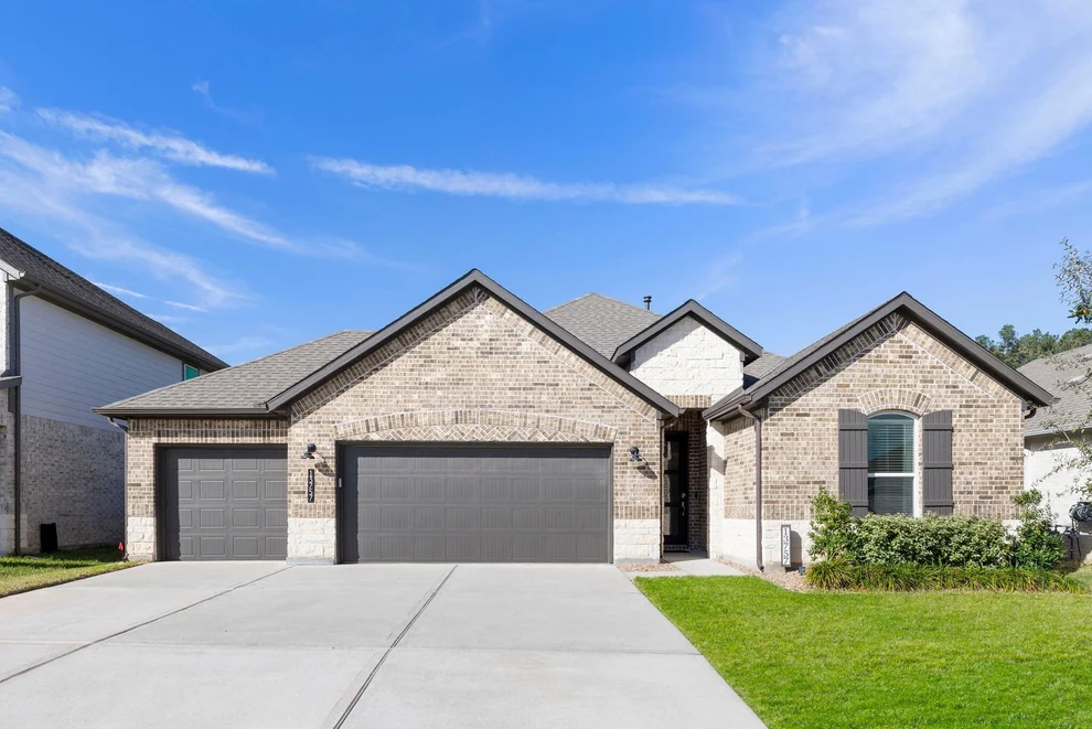 Unit for sale at 13757 Rising Sun Lane, Conroe, TX 77384