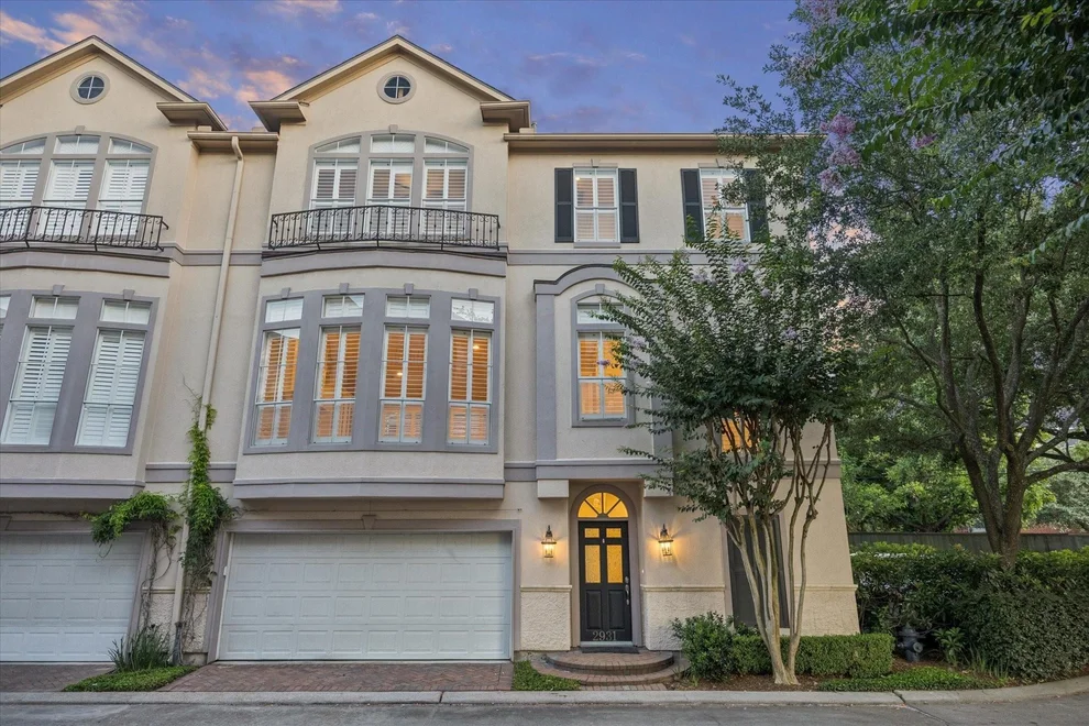 Unit for sale at 2931 Brompton Square Drive, Houston, TX 77025