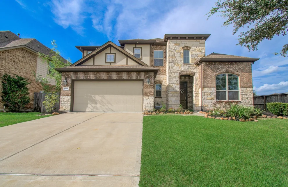 Unit for sale at 13403 Noble Landing Lane, Rosharon, TX 77583