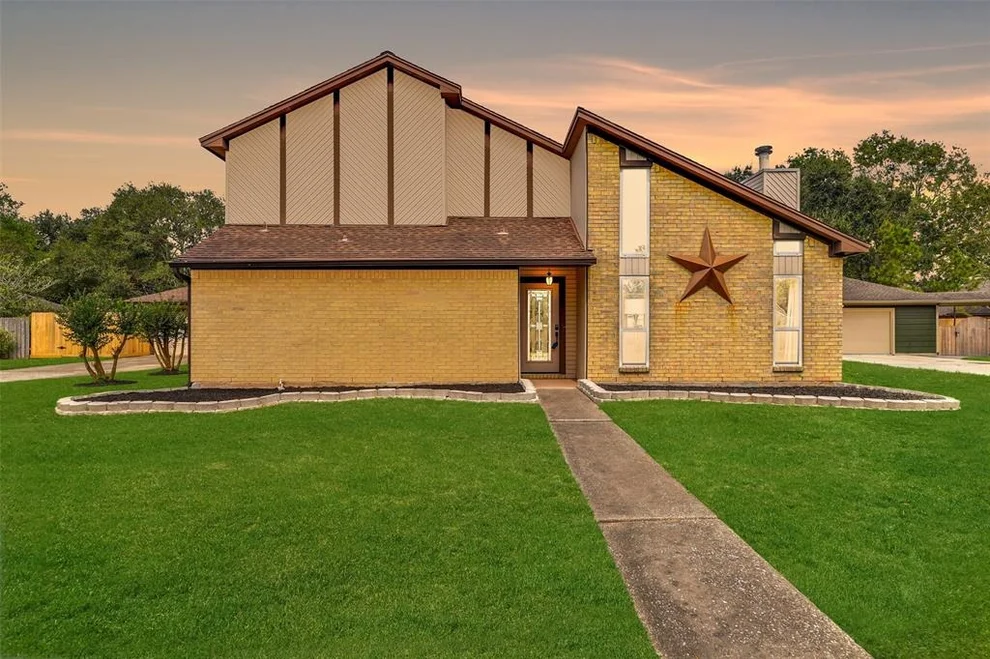 Unit for sale at 1807 Talon Drive, Friendswood, TX 77546