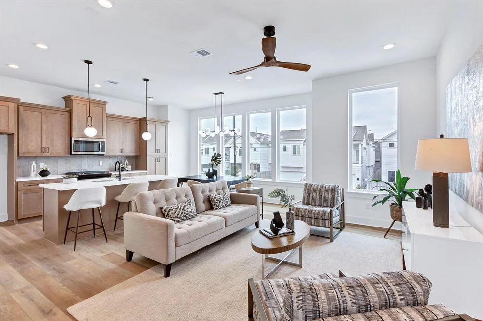 Unit for sale at 4703 Oats Street, Houston, TX 77020