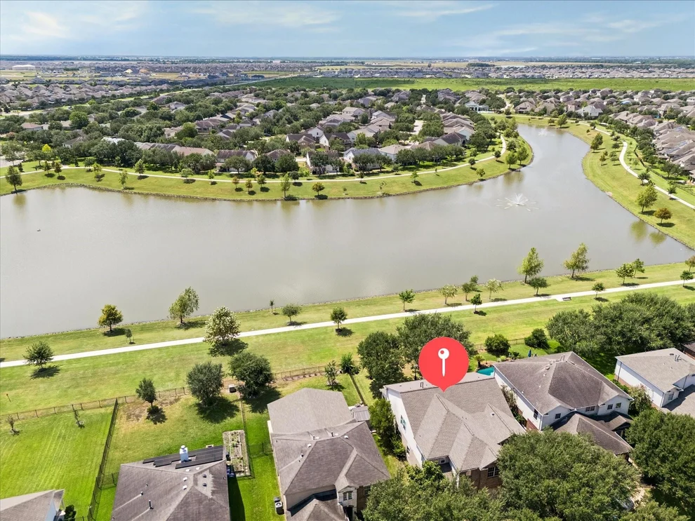 Unit for sale at 518 Honeysuckle Vine Drive, Rosenberg, TX 77469