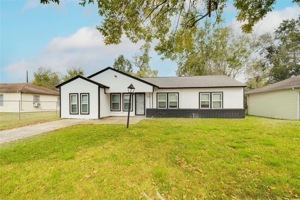 Unit for sale at 6107 Belmark Street, Houston, TX 77033