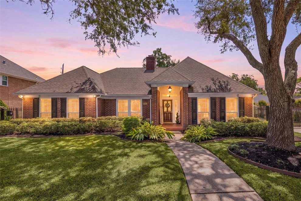 Unit for sale at 4503 Heatherwilde Street, Sugar Land, TX 77479