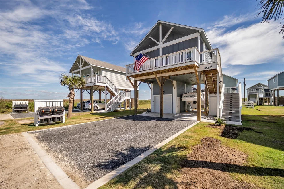 Unit for sale at 1094 Cedar Lane, Gilchrist, TX 77617
