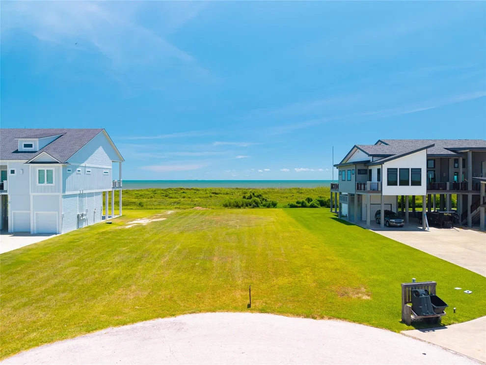 Unit for sale at 3606 Biscayne Beach Road, Crystal Beach, TX 77650