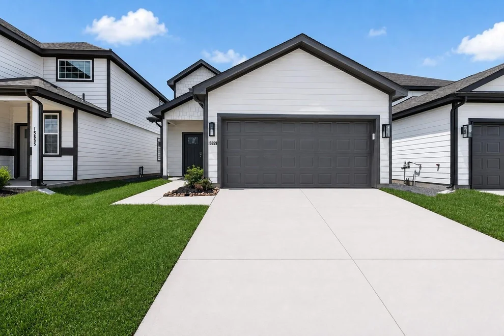 Unit for sale at 15659 Coneflower Hills Drive, Houston, TX 77090