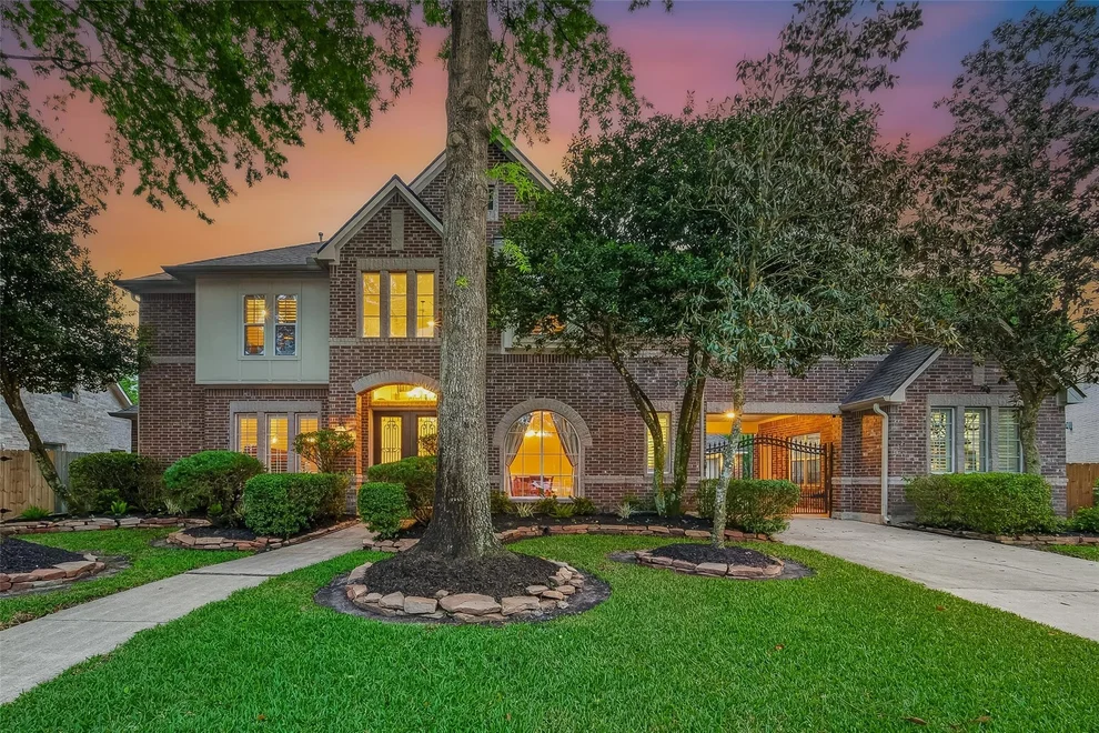 Unit for sale at 14327 Norhill Pointe Drive, Houston, TX 77044