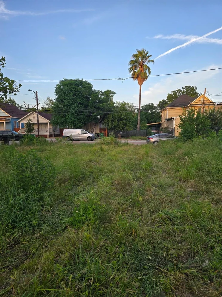 Unit for sale at 2107 Hardy Street, Houston, TX 77026