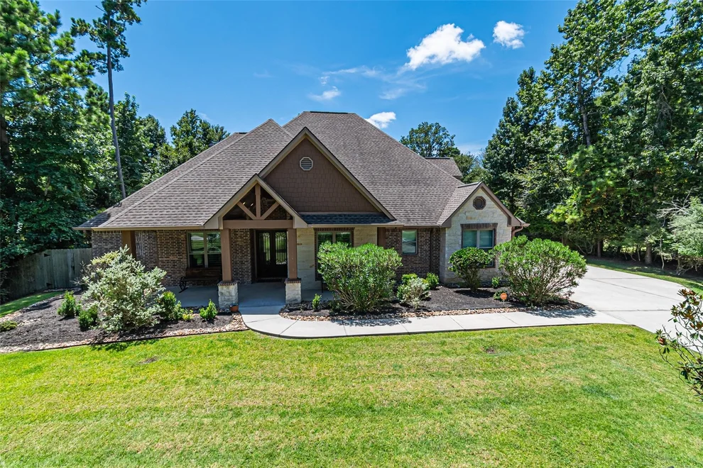 Unit for sale at 8970 Navigation Circle, Montgomery, TX 77316