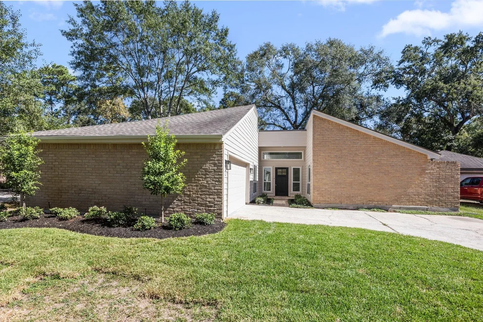 Unit for sale at 3506 Glenwood Springs Drive, Houston, TX 77345
