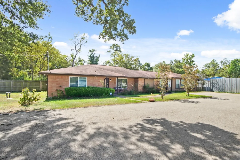 Unit for sale at 5302 Treaschwig Road, Spring, TX 77373