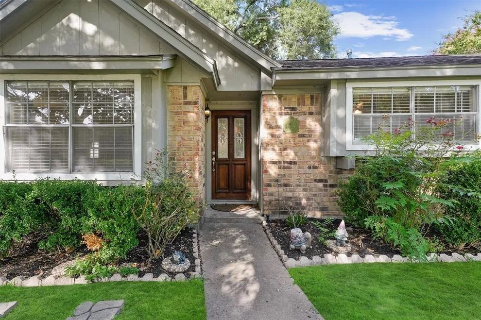 Unit for sale at 9602 Philmont Drive, Houston, TX 77080