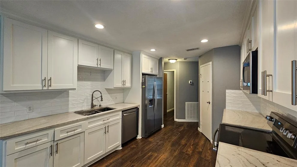 Unit for sale at 45 S Morningwood Court, The Woodlands, TX 77380