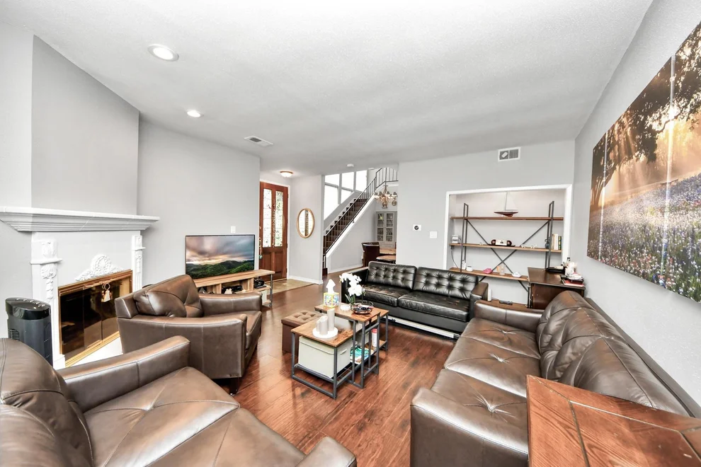 Unit for sale at 1116 Bering Dr Drive, Houston, TX 77057