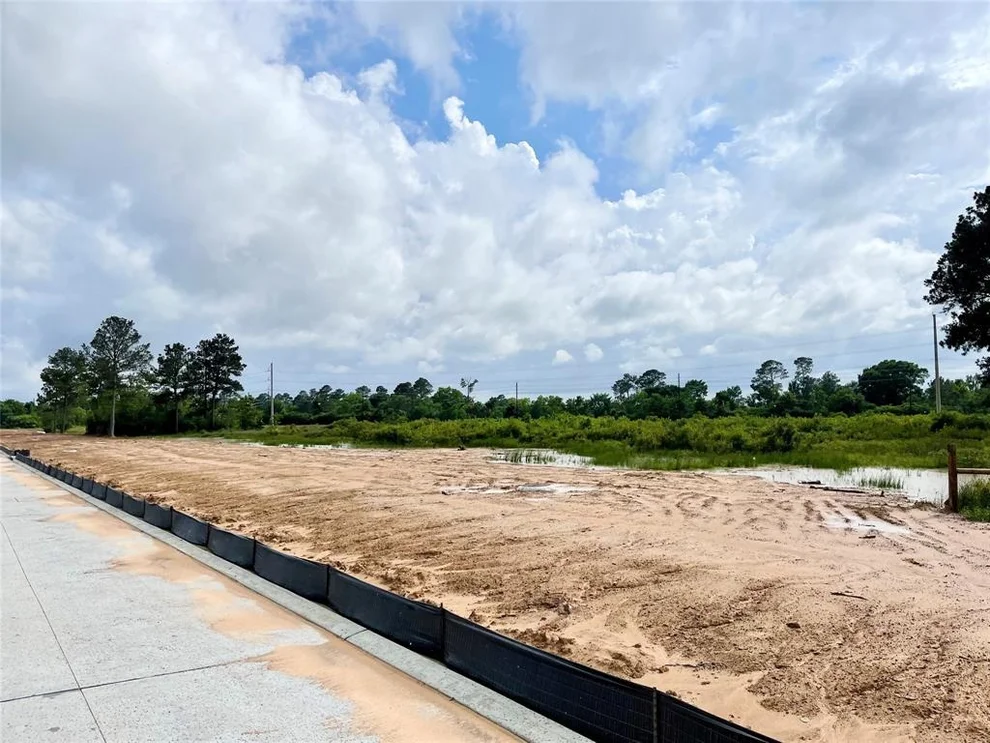 Unit for sale at 0 S Persimmon Street, Tomball, TX 77375
