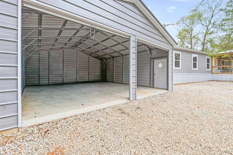 Unit for sale at 800 Rock Creek Drive, Willis, TX 77378