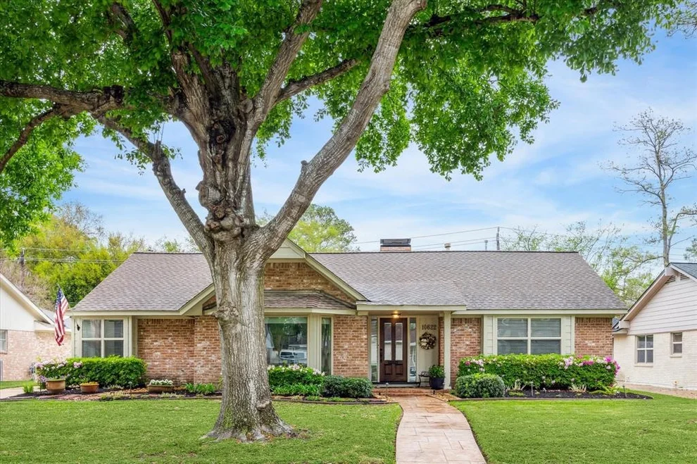Unit for sale at 10622 Candlewood Drive, Houston, TX 77042