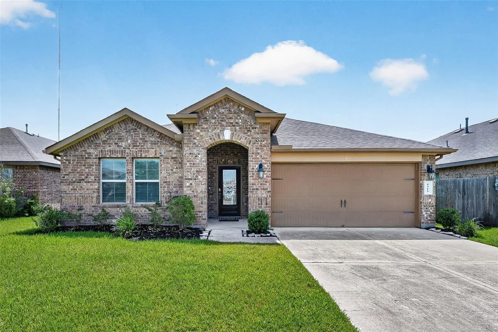Unit for sale at 4315 Stillwater Valley Court, Missouri City, TX 77459