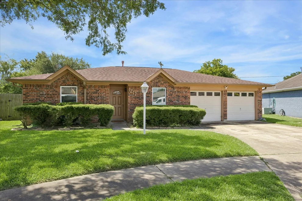 Unit for sale at 1217 E Brown Lane, Deer Park, TX 77536
