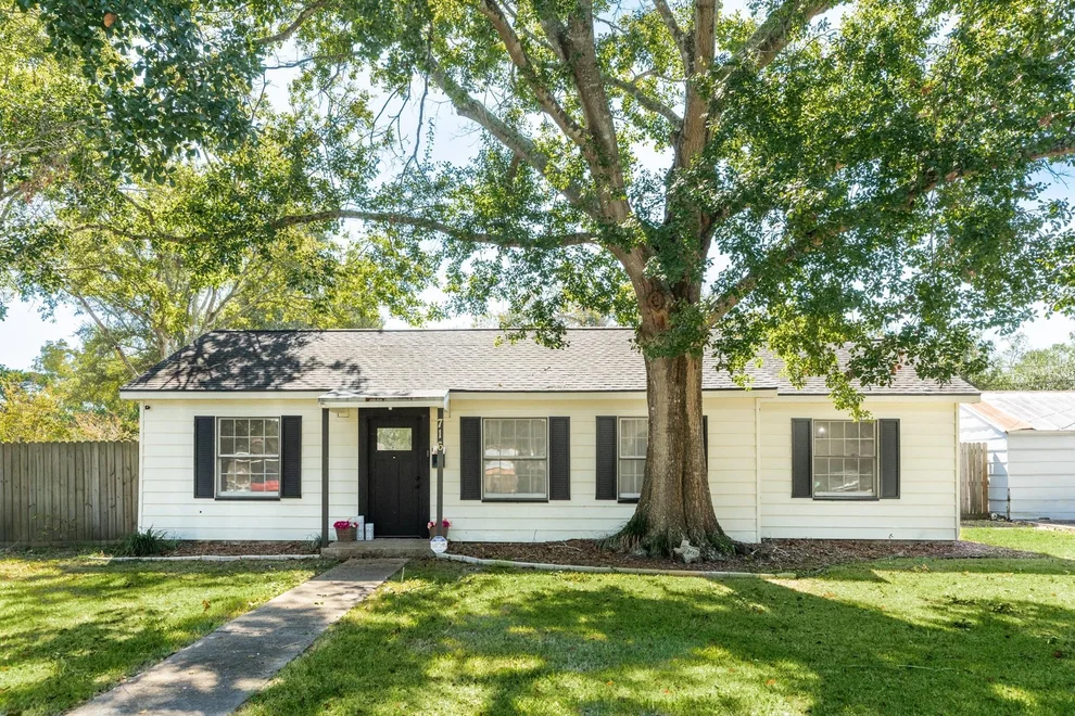 Unit for sale at 716 E Miller Street, Angleton, TX 77515