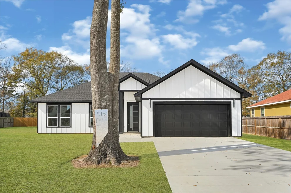 Unit for sale at 515 Fairfax Lane, Conroe, TX 77303